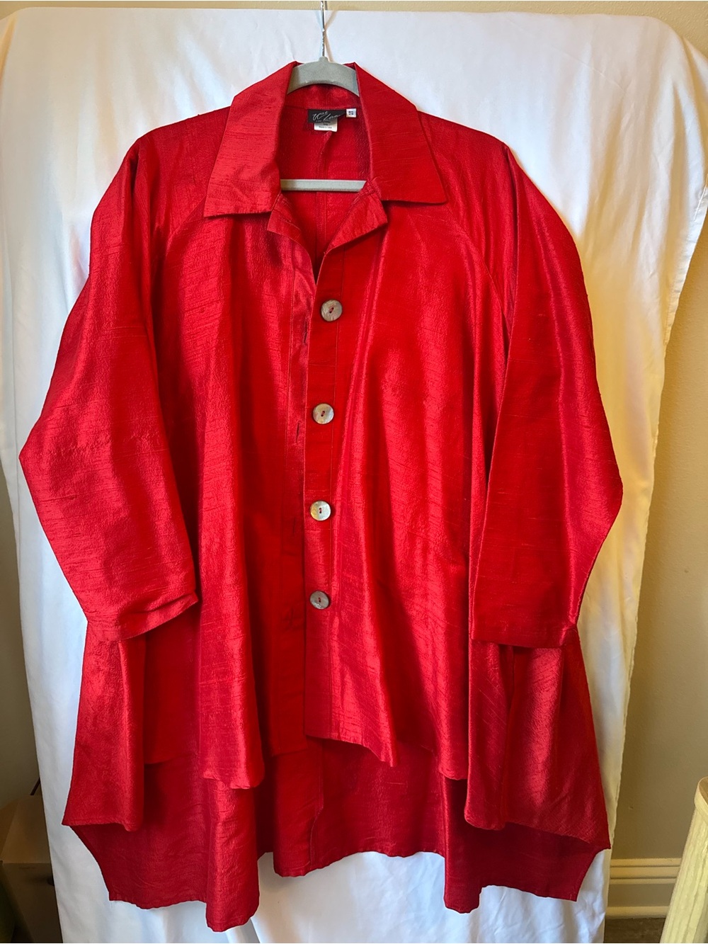Red 100% Silk Asymmetrical Tunic Top Size S Made in USA - Picture 3 of 5